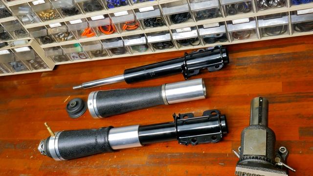 Мерседес Спринтер передние пневмостойки. Mercedes Sprinter front air struts.