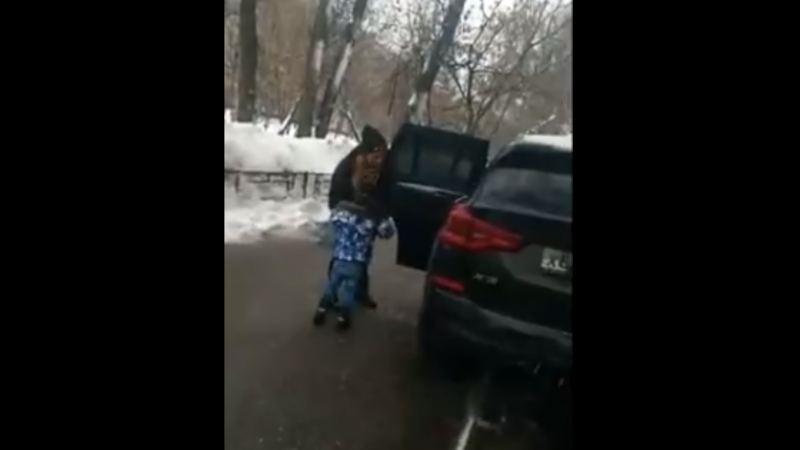 Судебный пристав приехала на работу