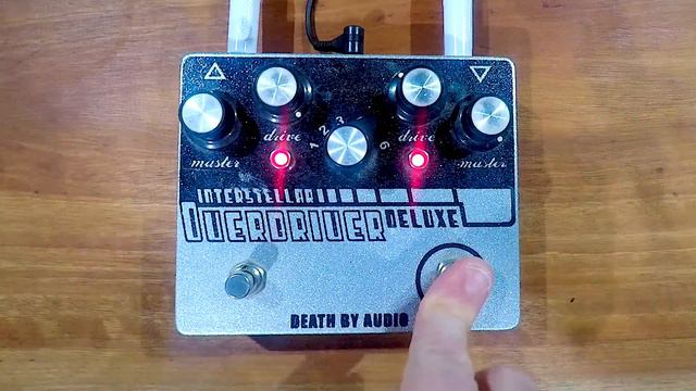 Death By Audio Interstellar Overdriver Deluxe - on Guitar & Bass смотреть онлайн