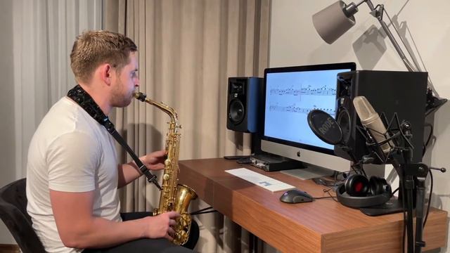 Lady Gaga: The Edge of Glory - Alto Saxophone Sheet Music смотреть онлайн