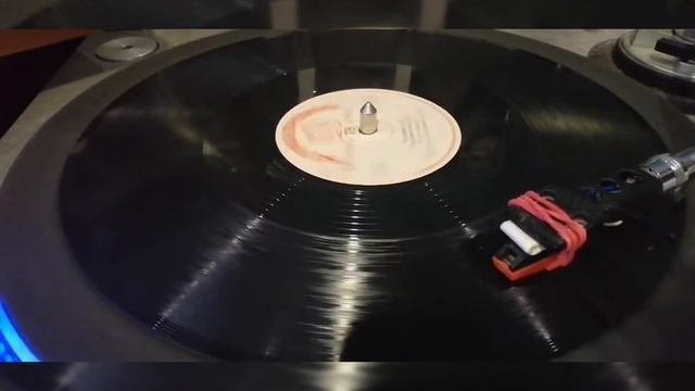 Оркестр п/у К. Краутгартнера - "Розовый сад" фокстрот смотреть онлайн