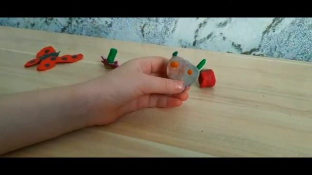 Разные виды бабочек из пластилина! Младшая сестренка представляет! смотреть онлайн