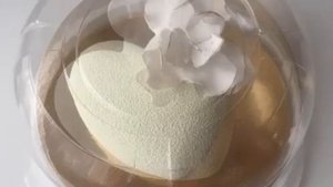 Муссовый торт в форме сердца.