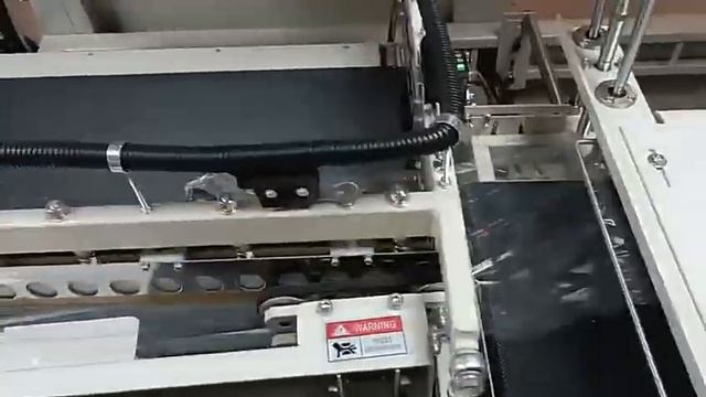 Конвейер машина  для запечатывания и резки пленки для запайки и термоусадке