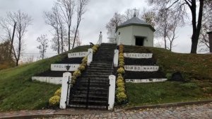 Показали и рассказали Американцу на английском языке... .