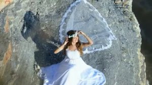 Навсегда, навсегда мы с тобой улетим туда, навсегда...