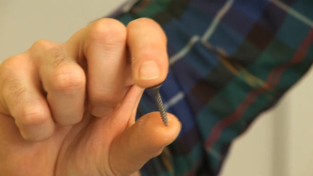 Как сделать столик из вешалок смотреть онлайн