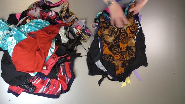 лот 1926 Купальники э+крем (9 кг, 62 шт, 7900 руб, 127 руб/шт) смотреть онлайн