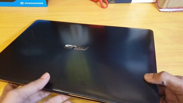 Asus Zenbook Pro 15 Laptop Unboxing With Dual Display смотреть онлайн