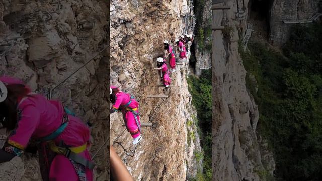 Brave Girls | Zhangjiajie, Hunan Province