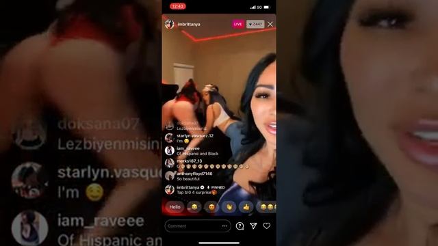 Brittanya Razavi With Her Friends Dancing Instagram Live December 3, 2020 смотреть онлайн