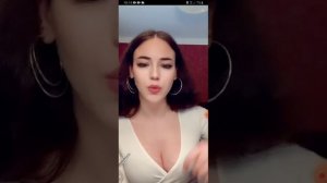Хохлушка Torita красуется английским