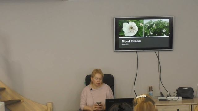 Елена Елисеева. Неукрывные розы. часть1.