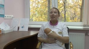Первое прикладывание новорождённого к груди. Как приложить младенца к груди сразу после родов?