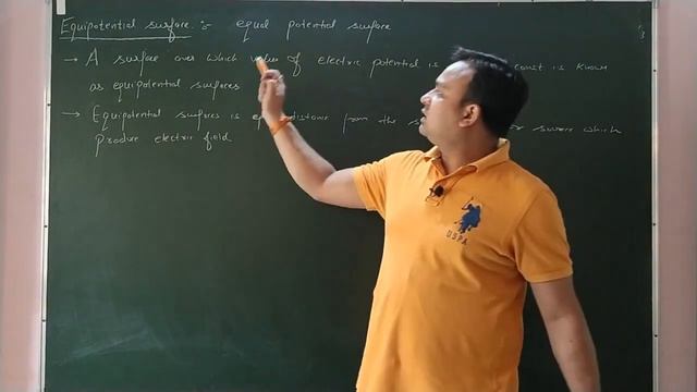 Class XII | Chapter 2 | Electrostatic Potential & Capacitance | App on E=-dV/dr & Equipotential Sur смотреть онлайн