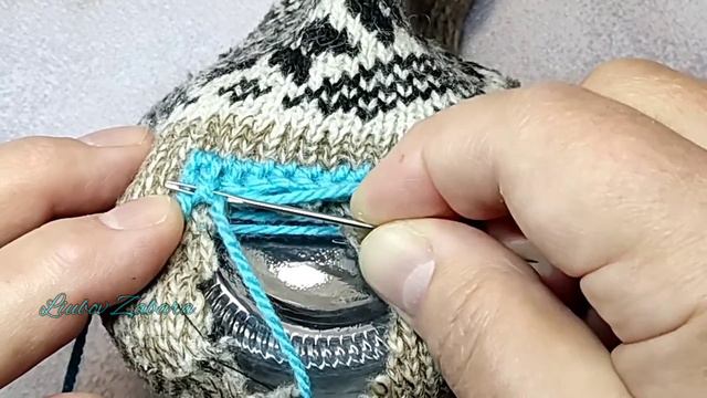 ЗАШИТЬ НОСОК КРАСИВО, АККУРАТНО. НОВЫЙ СПОСОБ. ВЯЗАТЬ БЕЗ СПИЦ И КРЮЧКА.