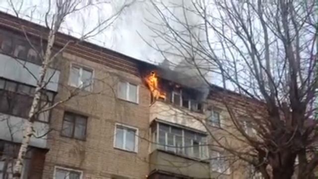 Пожар на пятом этаже дома на улице Парижской Коммуны