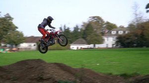 NEW SECTION ON THE PIT BIKE TRACK!! Honda Crf 125