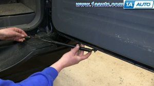 How To Replace Rear Hatch Struts 01-06 Suzuki XL-7