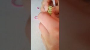 Цветок из резинок на рогатке. Быстро и просто
