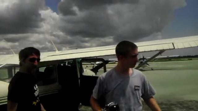 Hugo, Mitchell , and Collin after plane ride. July 21, 2011 11:46 AM смотреть онлайн