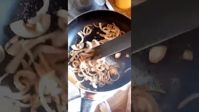 Как вкусно и полезно приготовить репчатый лук.