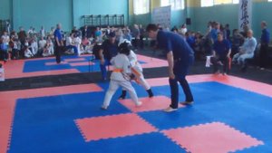 КАРАТЕ ДЕТИ 6-7 ЛЕТ - БОИ И ТРЕНИРОВКИ (ПЕРВЫЙ ГОД ОБУЧЕНИЯ КАРАТЭ)