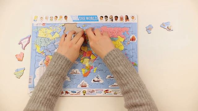 Larsen Puzzle - The World Political Map