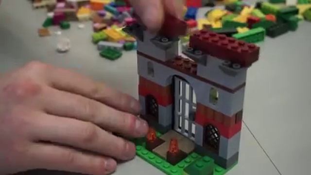 LEGO Classic 10698 Набор для творчества. Сборка и обзор смотреть онлайн