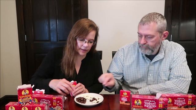 Sun-Maid Yogurt Covered Raisins: Chocolate & PB, Chocolate, Vanilla, Dark Chocolate & Vanilla смотреть онлайн