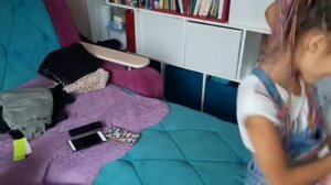 Родители привезли детям новые Турецкие телефоны (прикол) #дети #розыгрыш #дети и телефон