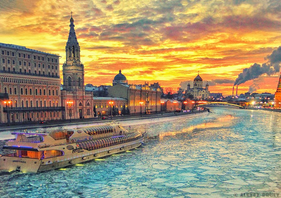 Зимний закат в Москве