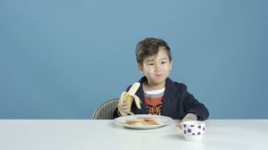 Дети пробуют завтраки со всего мира (Озвучка Sytch Studio)