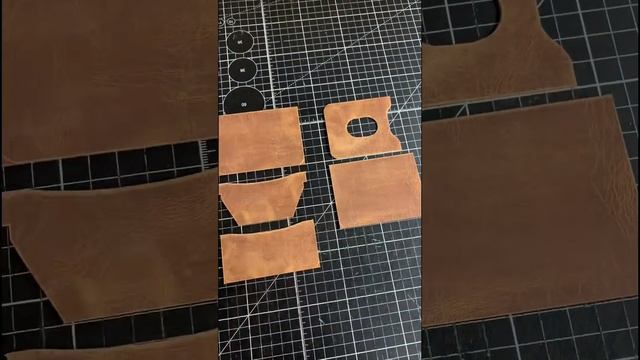 Популярная модель. Making Leather Card Holder. #handmade #ручнаяробота #подарок #изделияизкожи