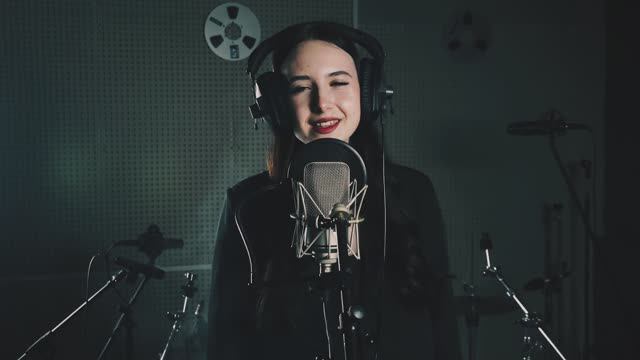 Елизавета - Я грею счастье (Ёлка cover). Звук IN/OUT Records.