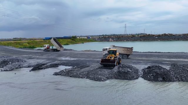 Строительство, дорога из щебёнки