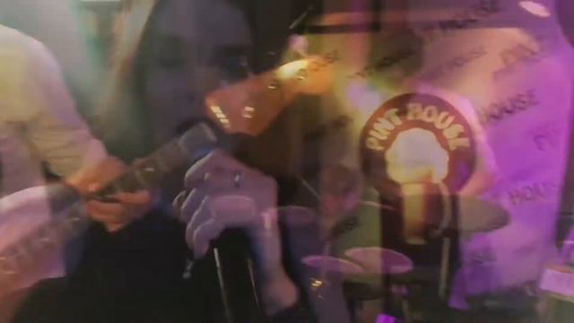 17 мартаДень Св. Патрикаресторан PINT HOUSEкавер-группа QUEENSBAND