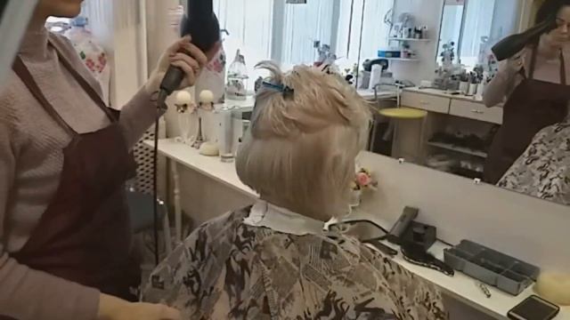 ?Стрижка ?Градуированное каре? смотреть онлайн