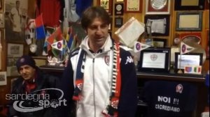 Massimo Rastelli nella sede del Centro Coordinamento Cagliari Club