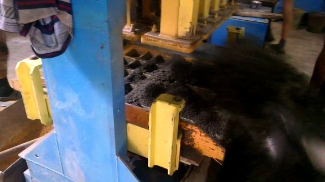 Двухслойная плитка на прессе ПВ-01 смотреть онлайн