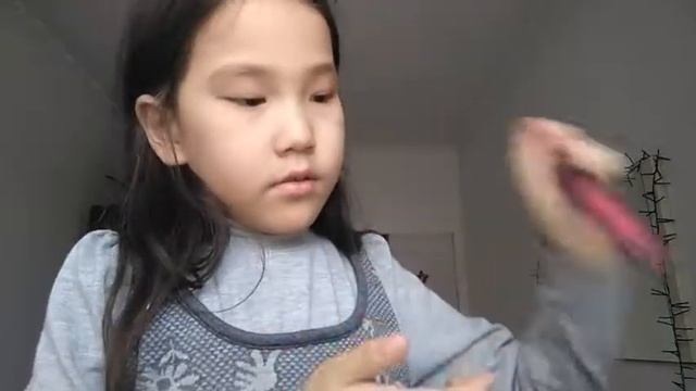 Делаю вечерний макияж сама в 7 лет АСМР
