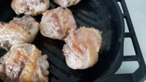 Жарим курицу без масла