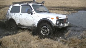 Lexus LX 470, Pajero 2, Niva 3D и др. Нашли новое грязное место...