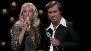 Tammy Wynette, George Jones - Near You (Live)