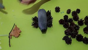 ЁЖИК ИЗ ШИШЕК. ДЕЛАЕМ ЁЖИКА СВОИМИ РУКАМИ. ПОДЕЛКИ В ДЕТСКИЙ САД.