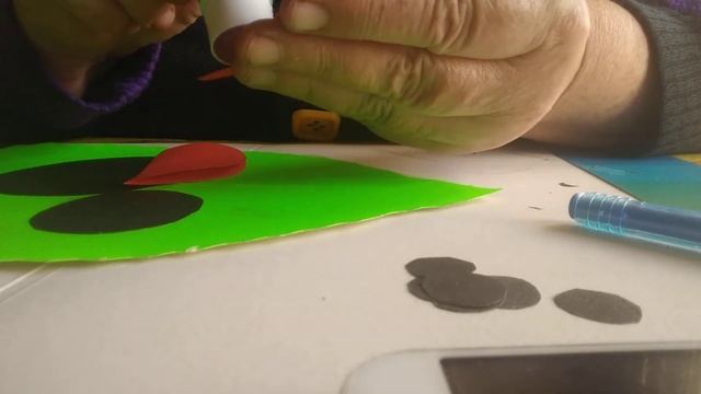 Аппликация "Божья коровка", К 12, воспитатель Е.Н. Башмакова смотреть онлайн