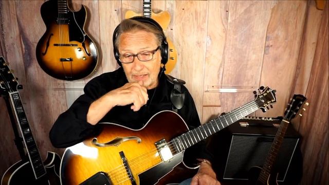 Mini Archtop! | A Gibson ES175 but just 3/4ths the Size! Gibson ES-140 смотреть онлайн