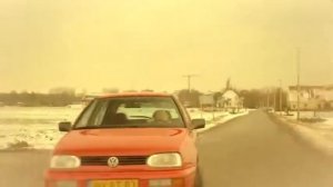 Реклама VW.Купи машину на ней бабушка ездила в магазин
