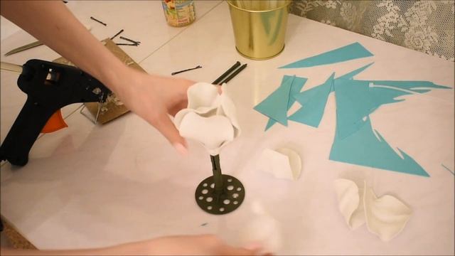 Цветок из фоамирана с креплением для арки. смотреть онлайн