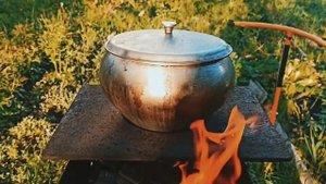 чугунок с пловом. как готовить в чугунке. как выглядит. мангал.